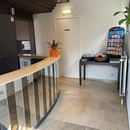 De Vaart 酒店 2*